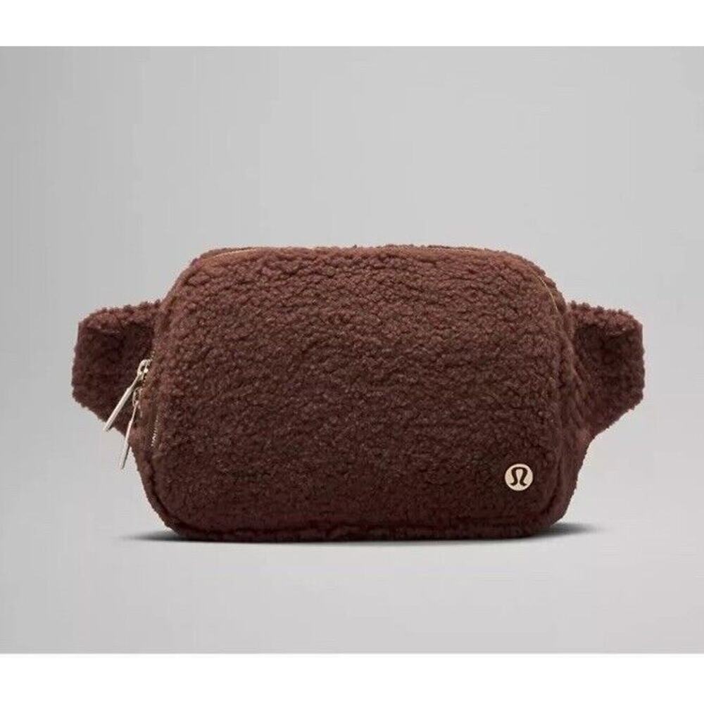 Lululemon Everywhere Belt Bag 1L Fleece- Earth/Brown Gold One Size